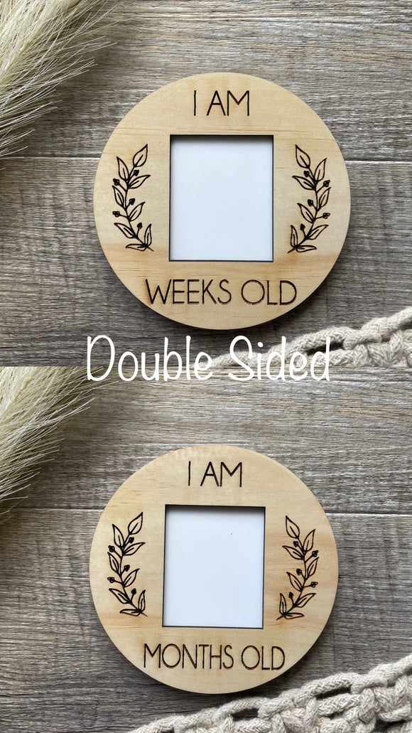 I am weeks old / I am months old | Double sided | Milestone disc
